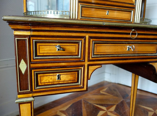 Louis XVI period Dame Dit Bonheur Du Jour desk, Lemonwood and Amaranth