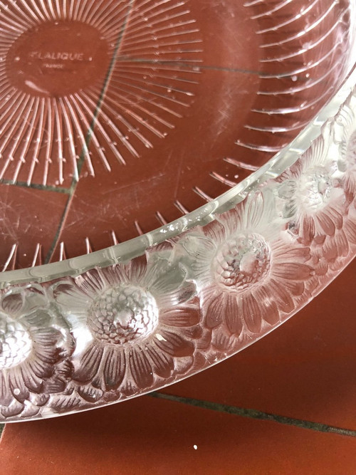 René Lalique “Daisy” Cup In Molded Crystal