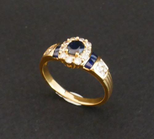 Bague Saphirs Et Diamants, Or 18 Carats.