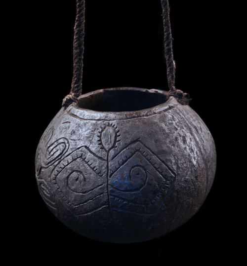 Noix de coco ciselée, coupe rituelle, art tribal, Océanie, art océanien, arts premiers, objet rituel