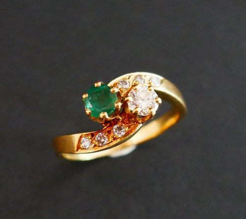 Anello Toi Et Moi con smeraldi e diamanti.