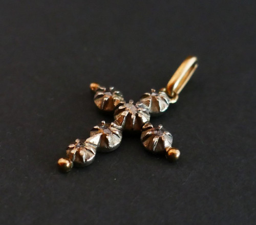 Ancienne Croix Arlésienne Diamants Taille Rose, Or Et Argent.