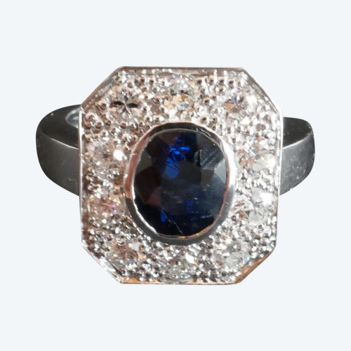 Bague Saphir Et Diamants, monture or blanc 18 carats.