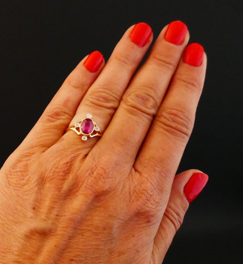 Art Nouveau Red Stone And Diamond Ring, 18 Carat Yellow Gold.
