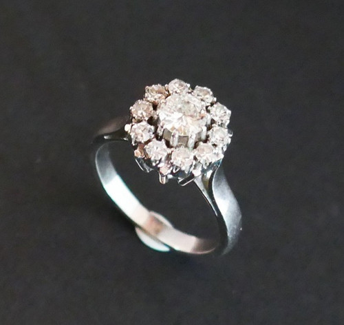 Anello Marguerite, 1 carato di diamanti, oro bianco 18 carati.