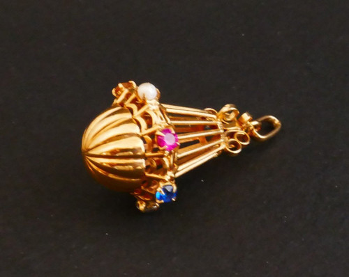 Breloque Pendentif Or 18 Carats Et Pierres Fines.