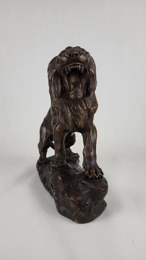 Terrakotta-Skulptur „Löwe im Zorn“ – Thomas Cartier (1879-1943)