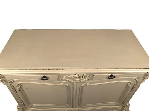 Low rocaille style sideboard in cream lacquered wood, circa 1900