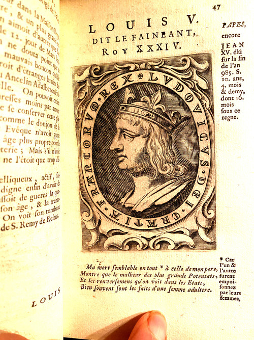 Chronological summary of the History of France by François de Mézeray, in 5 beautiful volumes in vellum from the time in Amsterdam Henri Schelte 1701