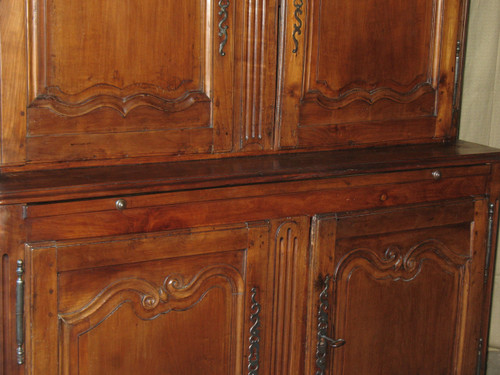 Credenza Charentes a due corpi in ciliegio massiccio, fine XVIII secolo, stile Luigi XV