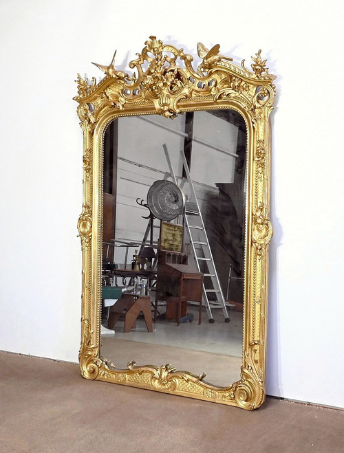 Important Miroir Louis XV en bois doré – Début XIXe