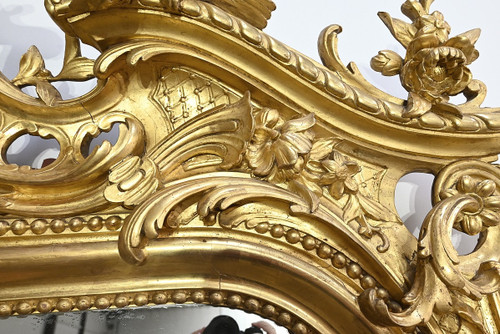 Important Miroir Louis XV en bois doré – Début XIXe
