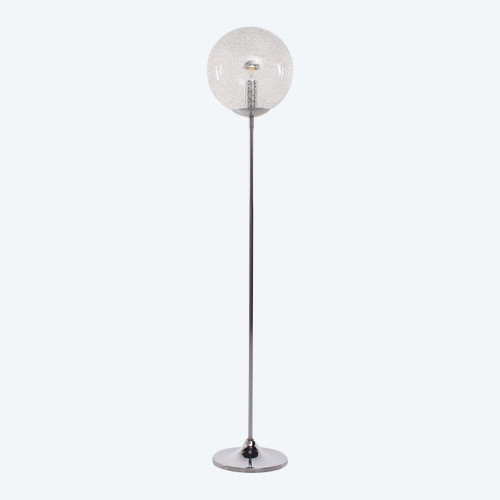 Pair of small table lamps, wooden structures covered with rattan splints woven in geometric movement. E14 screw-in bulbs supplied. Diameter 22 CM X H 20 CM. A small mark of wear on the feet.
