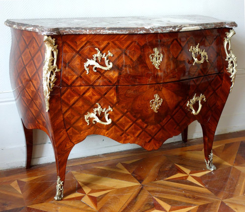 Commode Louis XV En Marqueterie De Bois De Violette