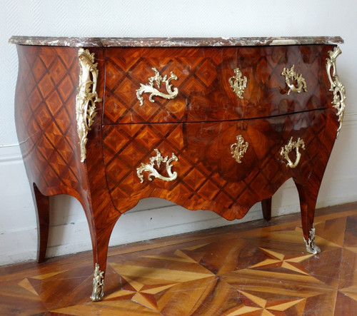 Commode Louis XV En Marqueterie De Bois De Violette