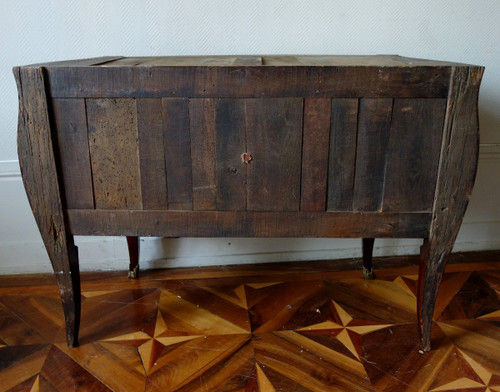 Commode Louis XV En Marqueterie De Bois De Violette