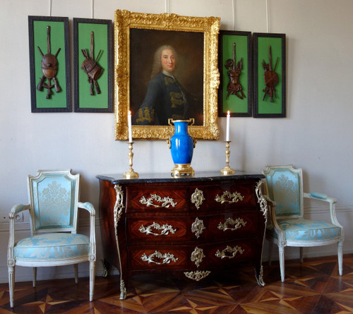 Suite De 4 Trophées En Bois Finement Sculptés, Trophées d'Armes Militaires, époque Louis XVI