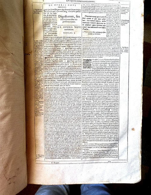 3 Werke im Folioformat aus Hirschleder, gedruckt 1612 in Köln von Stéphanus Gamonetus