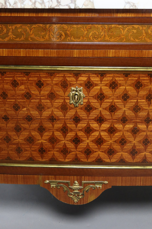 Marquetry chest of drawers
