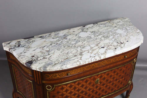 Marquetry chest of drawers