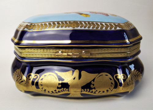 Grande Boîte En Porcelaine  Peinte