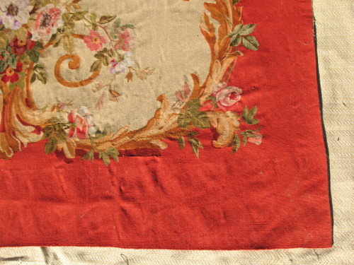 Grande arazzo Aubusson con decoro floreale policromo, XIX secolo