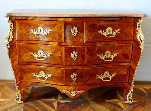 Jb Hedouin : Cassettone in palissandro d'epoca Luigi XV, 1750 circa - Timbrato