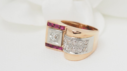 Bague Tank en or jaune, rubis et diamants