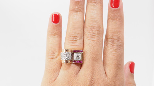 Bague Tank en or jaune, rubis et diamants
