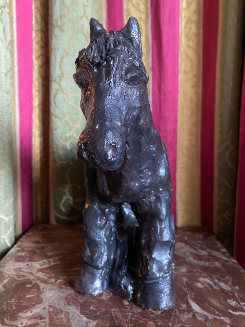 Terre cuite émaillée noire métallisée  originale d'un cheval de trait Percheron des années "70" signée Val