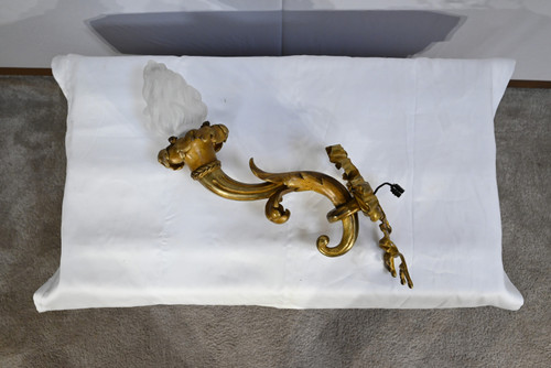 Important Flambeau en Bronze doré, Style Louis XVI, Époque Napoléon III – Milieu XIXe