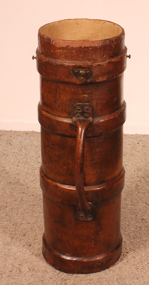 Ancien Porte Munitions Idéal Comme Porte Parapluie Ou Canne circa 1900