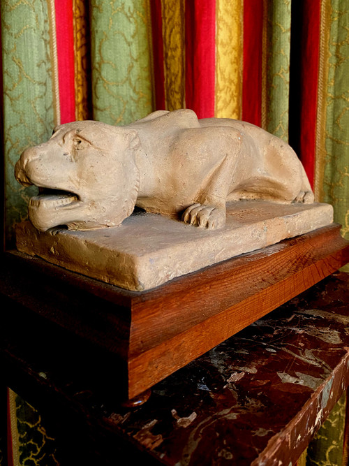Leone e leonessa in argilla da studio, progetto di doccione di Geoffroy, seguace di Viollet-le-Duc, XIX secolo