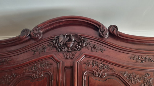 Seltener Hochzeitsschrank aus massivem Mahagoni, Haute-Normandie XVIII Jahrhundert.