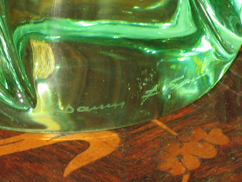 Vase en cristal de Daum vert forme torse signé époque 20ème