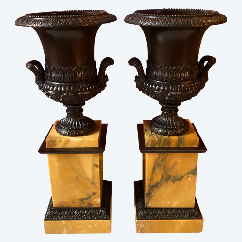 Paire de vases Médicis, époque Charles X