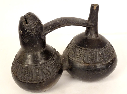 Pre-Columbian zooomorphic double whistling vase Chimu Peru black terracotta