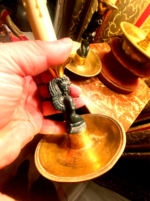 Pair of charming Empire/Restoration style table candlesticks in gilded bronze and dark green patina