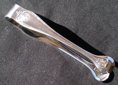 Pretty sugar tongs in silver metal model "Malmaison" Christofle goldsmith