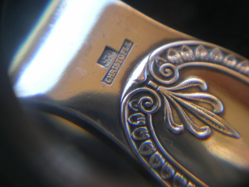Pretty sugar tongs in silver metal model "Malmaison" Christofle goldsmith