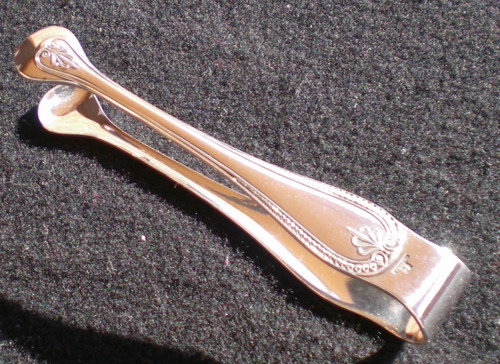 Pretty sugar tongs in silver metal model "Malmaison" Christofle goldsmith