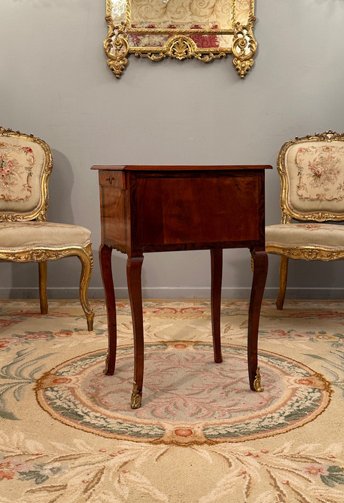 Petite Table Chiffonniere En Marqueterie d'Epoque Louis XV Vers 1730