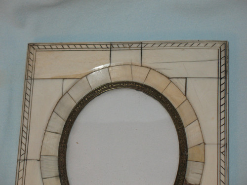 Piccola cornice per miniatura in intarsio del periodo Napoleone III del XIX secolo