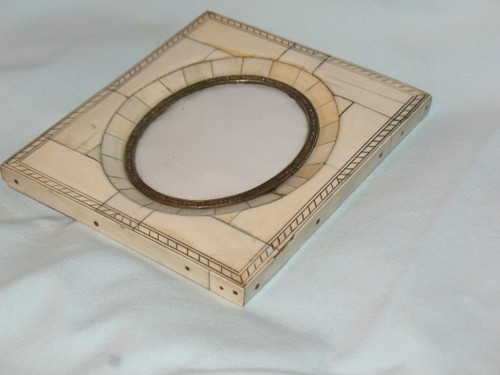 Piccola cornice per miniatura in intarsio del periodo Napoleone III del XIX secolo