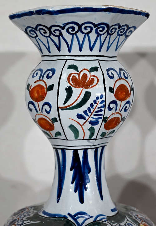 Paire de Vases en Faïence Polychrome de Delft – XIXe