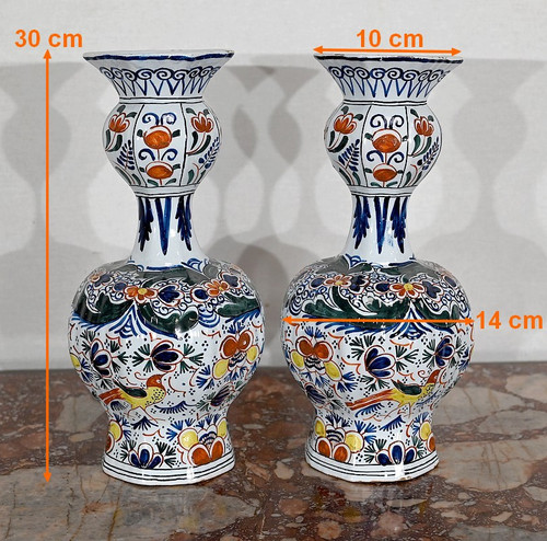 Paire de Vases en Faïence Polychrome de Delft – XIXe