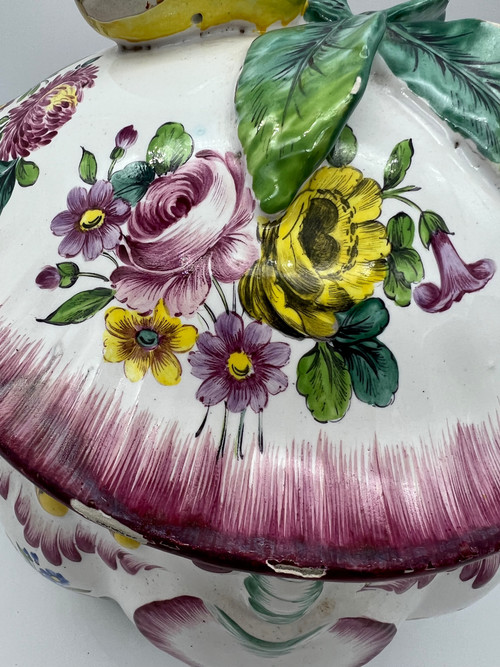 Ancienne soupière terrine barbotine poire faience de l'est Strasbourg