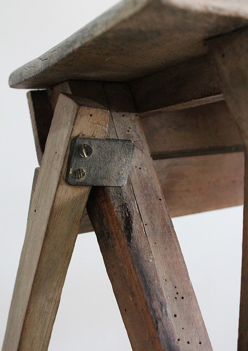Escabeau de Métier Pliable en Hêtre – 1940