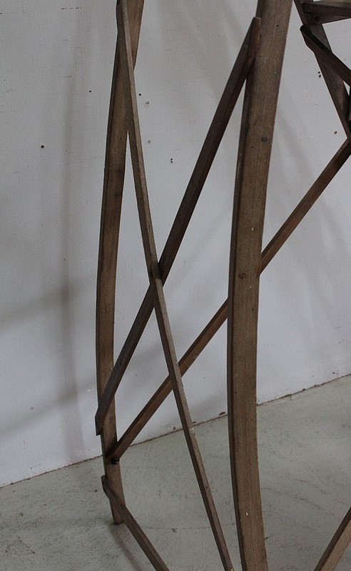 Escabeau de Métier Pliable en Hêtre – 1940