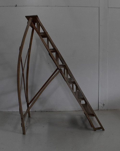 Escabeau de Métier Pliable en Hêtre – 1940